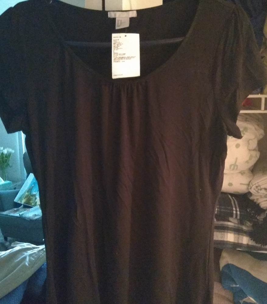 H&M black t-shirt